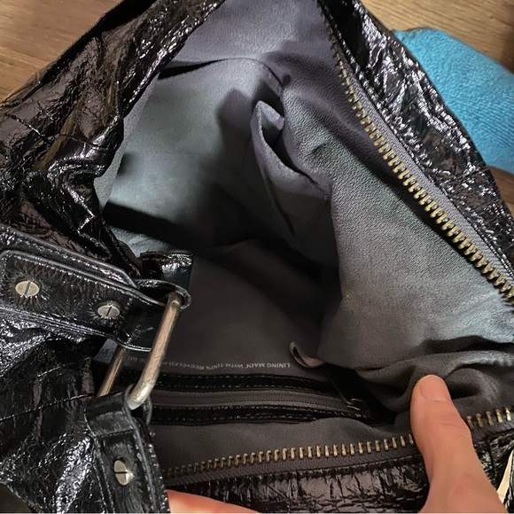 Matt & Nat crinkle vegan leather hobo shoulder bag - Picture 5 of 11